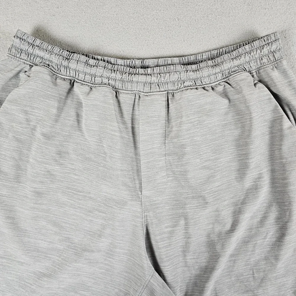 Lululemon Pace Breaker Shorts Linerless Mens Extra Large Gray 9
